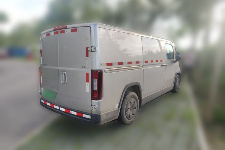 Used CAVAN Le Fu 2025 Rui Xing Edition Le Edition with Blackout Windows CATL 41.86 kWh Rear Right 45 Deg