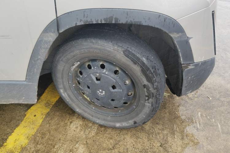Used CAVAN Le Fu  Right Front Wheel Hub