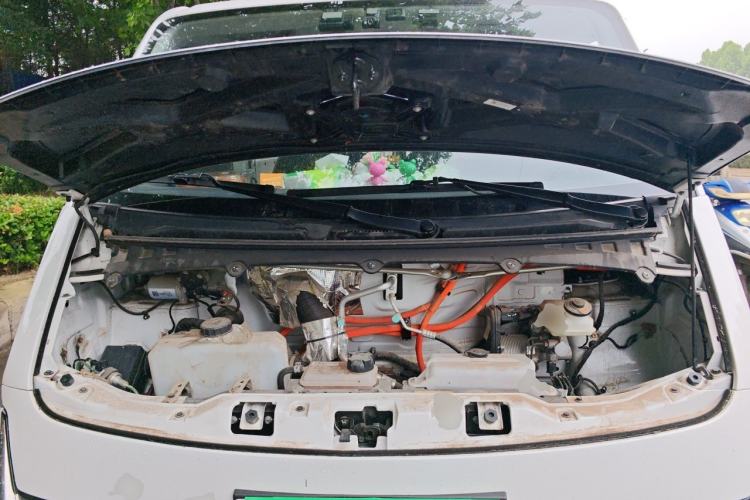 Used CAVAN Le Fu 2025 YueXing Edition Fu Version Open-Window Model Aiyike 50.23 kWh Engine Bay