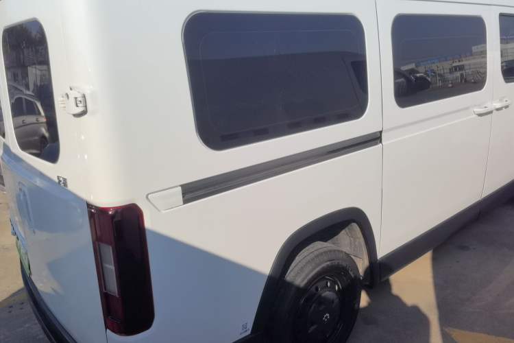 Used CAVAN Le Fu 2025 Comfort Edition Full-View Version Aiyike 50.23 kWh Exterior 3