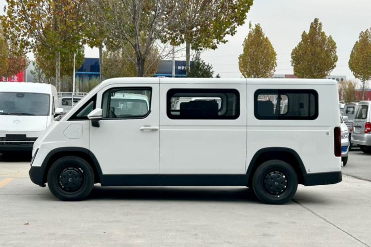Used CAVAN Le Fu 2025 YueXing Edition Fu Version Open-Window Model Aiyike 50.23 kWh Exterior 4