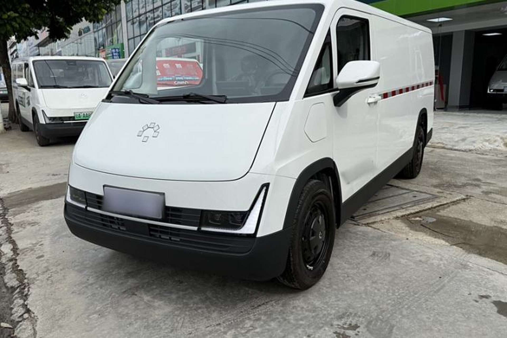 Used CAVAN Le Fu 2025 LeFu PLUS YueXing Edition+, Le Edition Blind Window, Aiyike 60.37 kWh Front Left 45 Deg