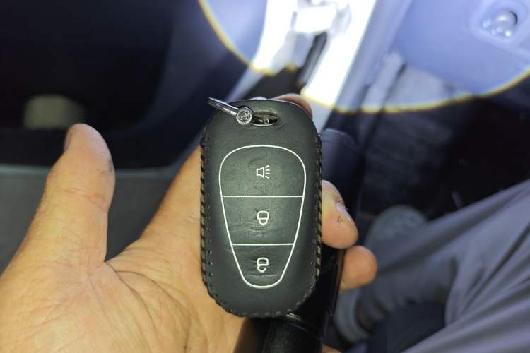Used CAVAN Le Fu 2025 Lefu PLUS Comfort Edition Ford Version with Clear Windows Aiyike 50.23 kWh Vehicle Key