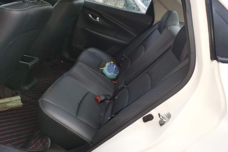 Used CHANGAN Alsvin 2019 1.5L DCT Comfort Model China VI Standard Left Rear Seat