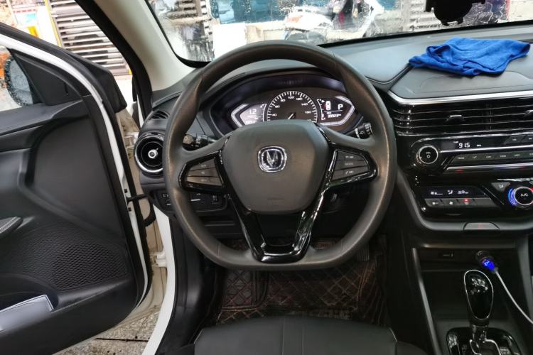 Used CHANGAN Alsvin 2019 1.5L DCT Comfort Model China VI Standard Steering Wheel
