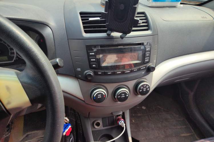 Used CHANGAN Alsvin 2009 Sedan 1.5L Manual Luxury Model Audio And AC Panel