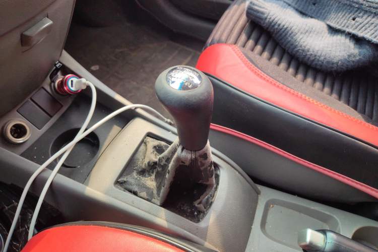 Used CHANGAN Alsvin 2009 Sedan 1.5L Manual Luxury Model Gear Lever