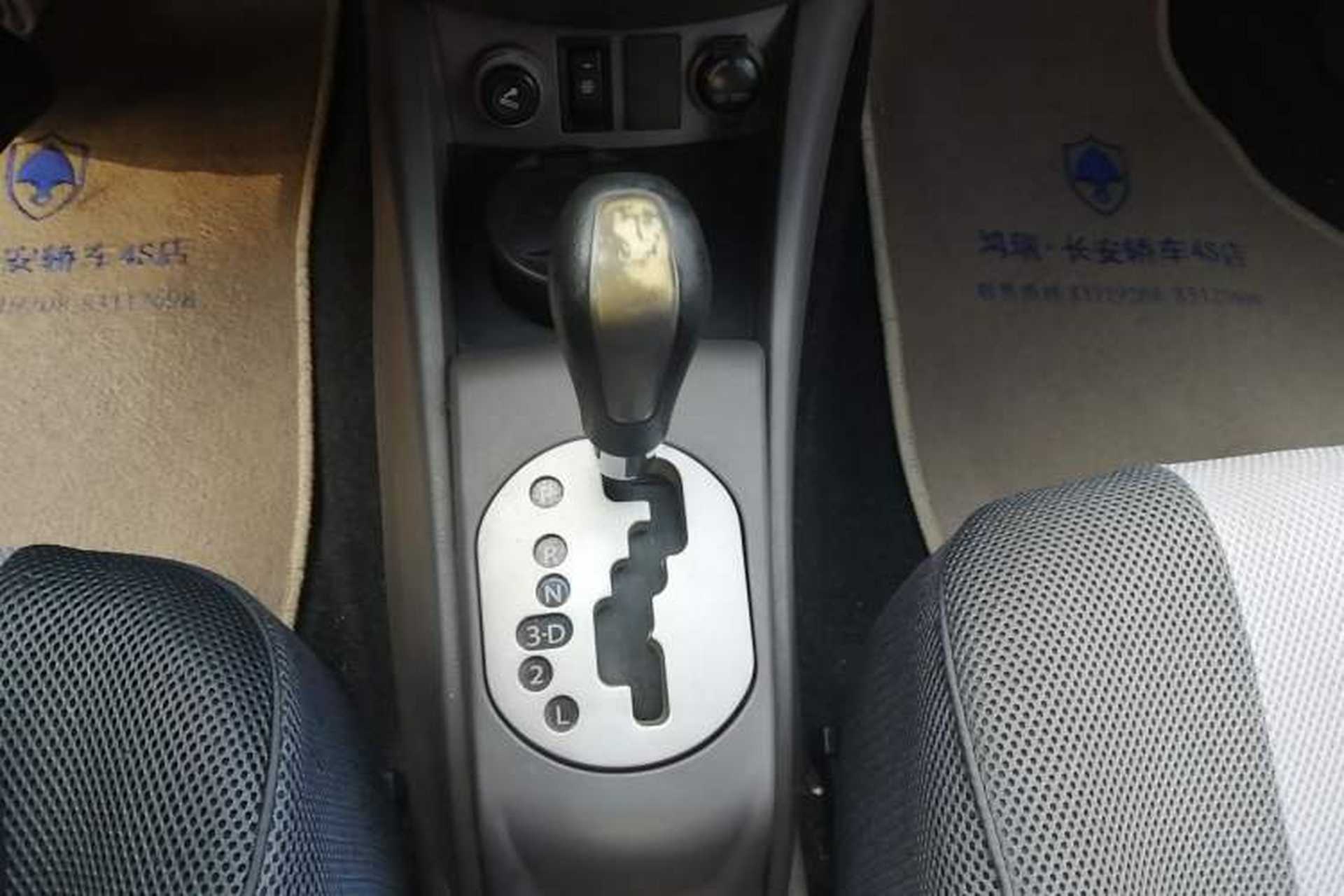 Used CHANGAN Alsvin 2009 Sedan 1.5L Automatic Luxury Model Gear Lever