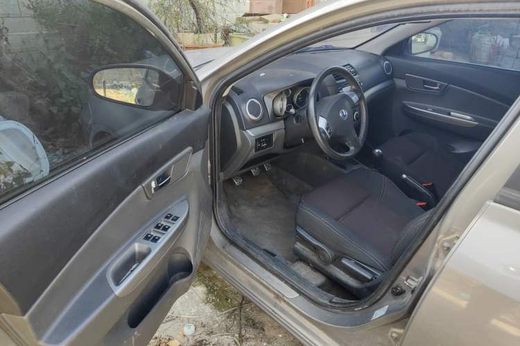 Used CHANGAN Alsvin 2010 Hatchback 1.5L Manual Comfort Edition Driver Seat