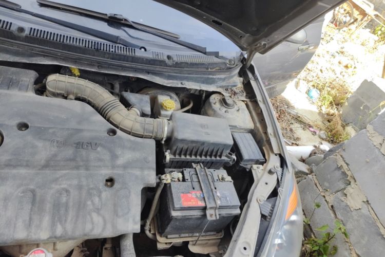 Used CHANGAN Alsvin 2010 Hatchback 1.5L Manual Comfort Edition Engine Bay Left
