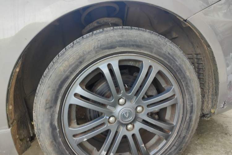 Used CHANGAN Alsvin 2010 Hatchback 1.5L Manual Comfort Edition Right Front Wheel Hub