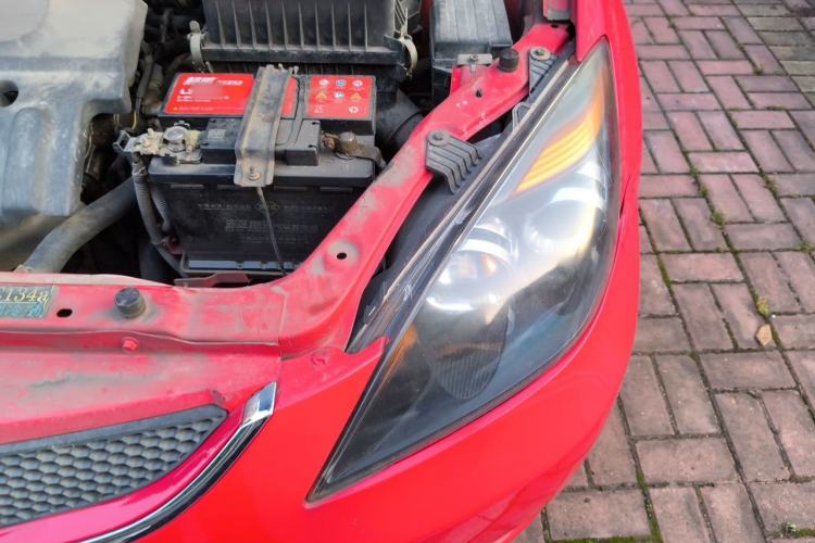 Used CHANGAN Alsvin 2010 Sedan 1.5L Manual Sport Edition Engine Bay Left
