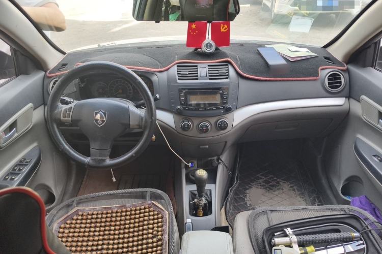 Used CHANGAN Alsvin 2010 Sedan 1.5L Manual Sport Edition Center Console