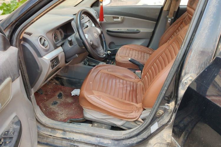 Used CHANGAN Alsvin 2012 Sedan 1.5L Manual Luxury Model Driver Seat