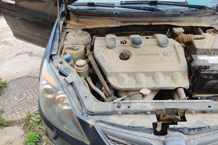 Used CHANGAN Alsvin 2012 Sedan 1.5L Manual Luxury Model Engine Bay Right