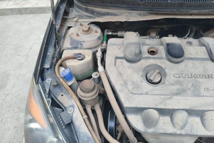 Used CHANGAN Alsvin 2012 Sedan 1.5L Manual Luxury Model Engine Bay Right
