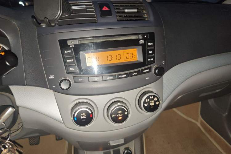 Used CHANGAN Alsvin 2012 Sedan 1.5L Manual Comfort Model Audio And AC Panel