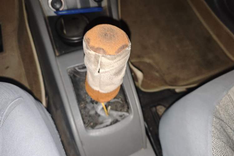 Used CHANGAN Alsvin 2012 Sedan 1.5L Manual Comfort Model Gear Lever