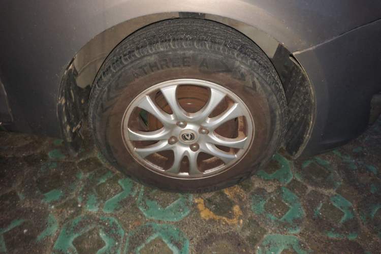 Used CHANGAN Alsvin 2012 Sedan 1.5L Manual Comfort Model Right Front Wheel Hub