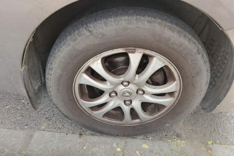 Used CHANGAN Alsvin 2012 Sedan 1.5L Manual Luxury Model Right Front Wheel Hub