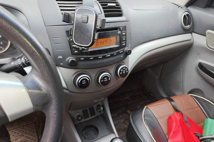 Used CHANGAN Alsvin 2012 Sedan 1.5L Manual Comfort Model Audio And AC Panel