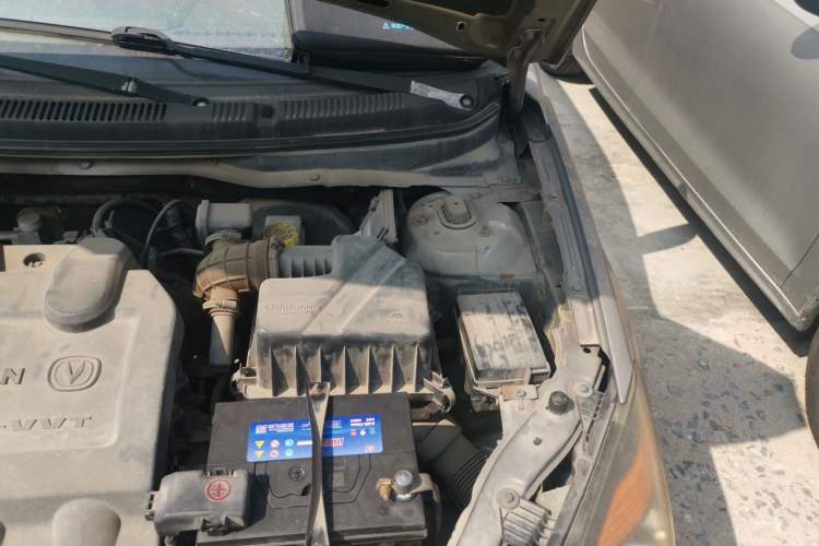 Used CHANGAN Alsvin 2012 Sedan 1.5L Manual Luxury Model Engine Bay Left