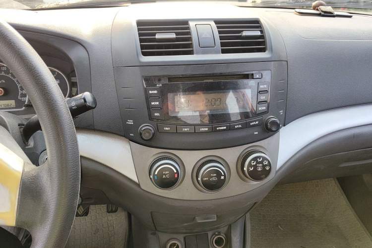 Used CHANGAN Alsvin 2012 Sedan 1.5L Manual Comfort Model Audio And AC Panel
