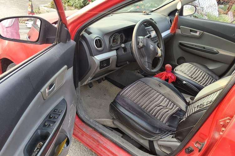 Used CHANGAN Alsvin 2012 Sedan 1.5L Manual Comfort Model Driver Seat