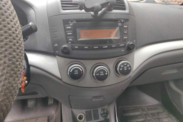 Used CHANGAN Alsvin 2012 Sedan 1.5L Manual Luxury Model Audio And AC Panel