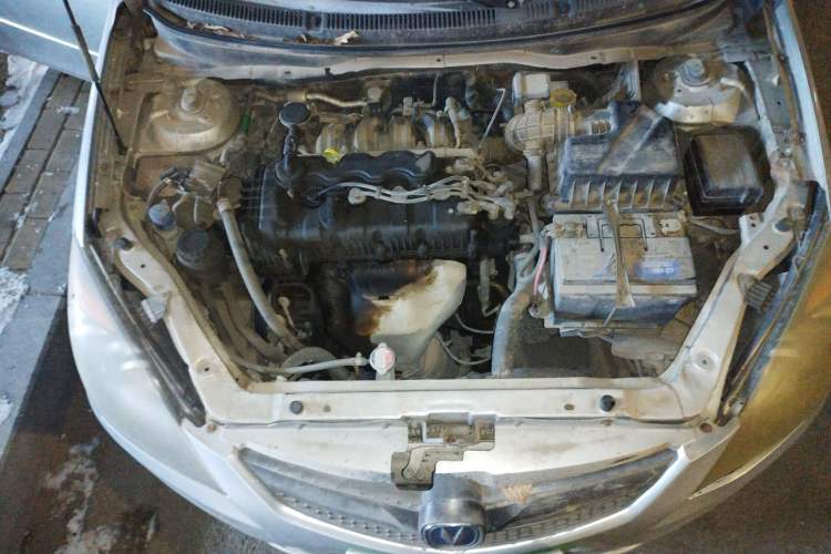 Used CHANGAN Alsvin 2012 Sedan 1.5L Manual Comfort Model Engine Bay