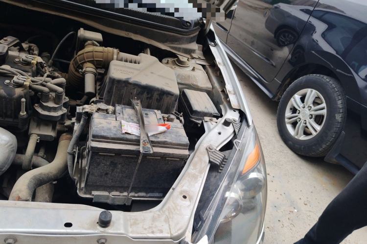 Used CHANGAN Alsvin 2012 Sedan 1.5L Manual Luxury Model Engine Bay Left