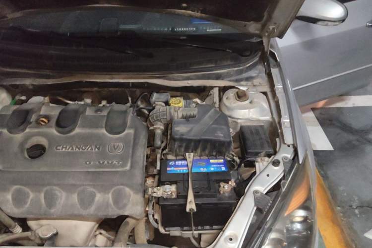 Used CHANGAN Alsvin 2012 Sedan 1.5L Manual Comfort Model Engine Bay Left