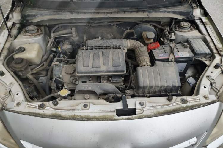Used CHANGAN Alsvin 2012 Sedan 1.5L Manual Comfort Model Engine Bay