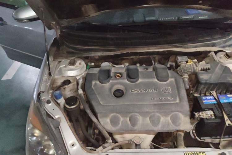 Used CHANGAN Alsvin 2012 Sedan 1.5L Manual Comfort Model Engine Bay Right