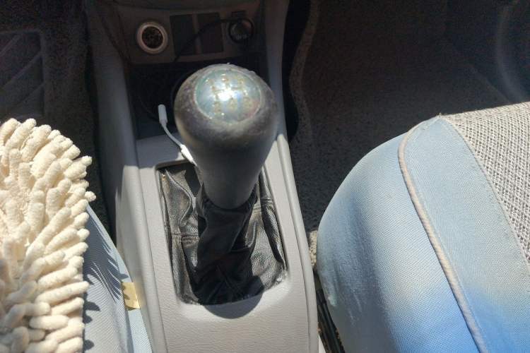 Used CHANGAN Alsvin 2012 Sedan 1.5L Manual Luxury Model Gear Lever