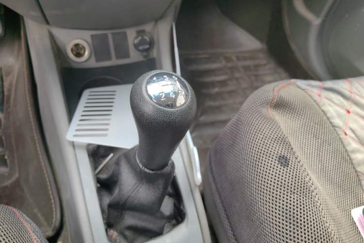 Used CHANGAN Alsvin 2012 Sedan 1.5L Manual Luxury Model Gear Lever