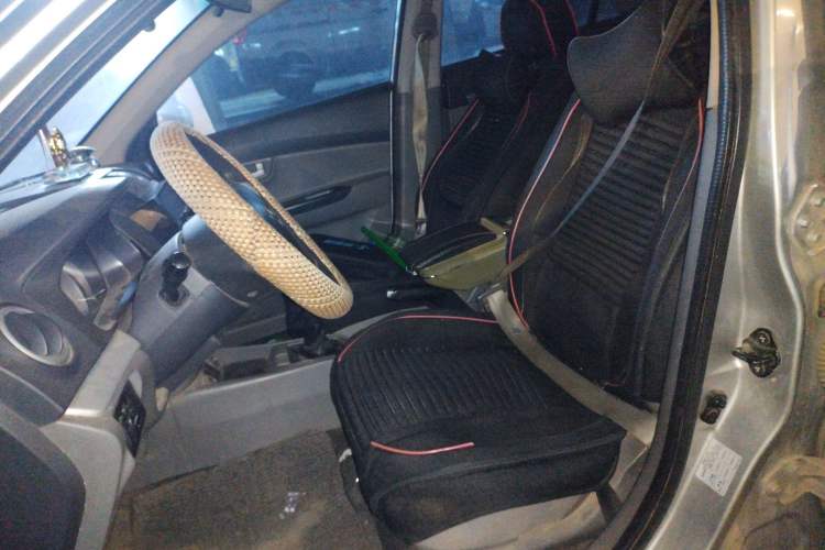 Used CHANGAN Alsvin 2012 Sedan 1.5L Manual Comfort Model Left Front Seat