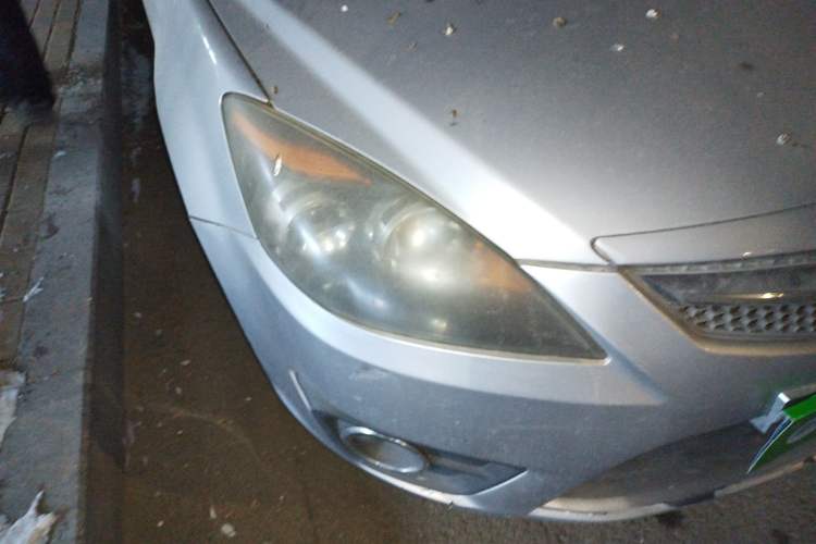 Used CHANGAN Alsvin 2012 Sedan 1.5L Manual Comfort Model Right Front Headlight