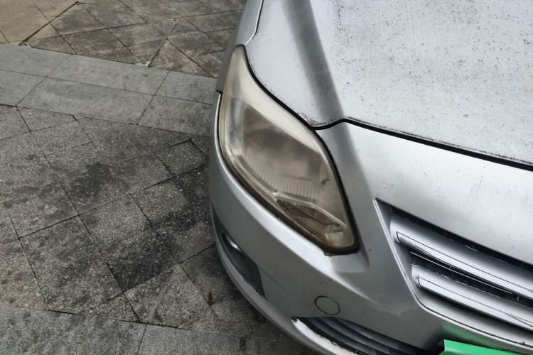 Used CHANGAN Alsvin 2012 Sedan 1.5L Manual Comfort Model Right Front Headlight