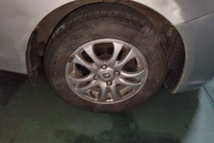 Used CHANGAN Alsvin 2012 Sedan 1.5L Manual Comfort Model Right Front Wheel Hub