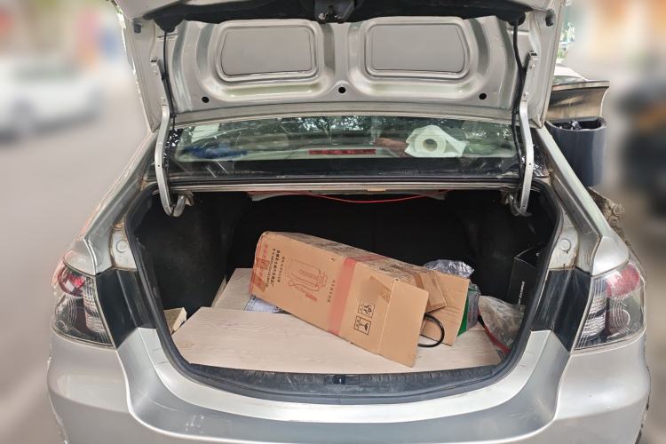 Used CHANGAN Alsvin 2012 Sedan 1.5L Manual Luxury Model Trunk