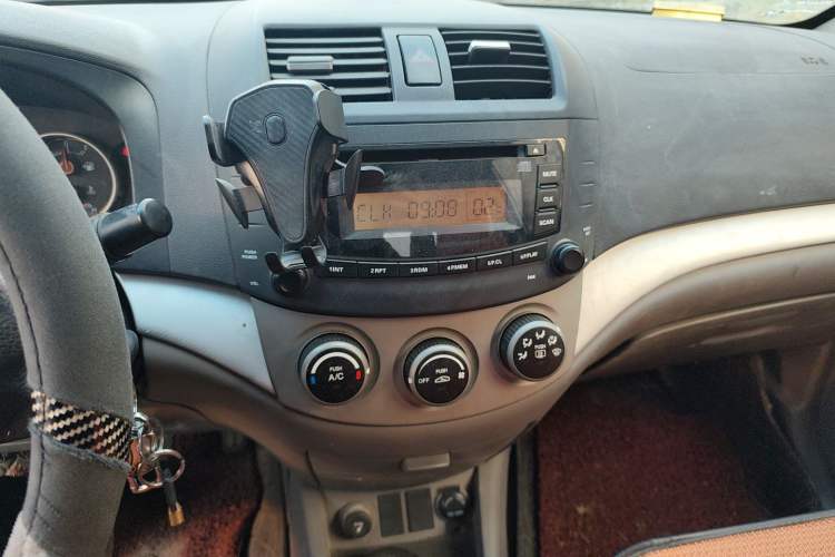 Used CHANGAN Alsvin 2012 Sedan 1.5L Manual Luxury Model Audio And AC Panel