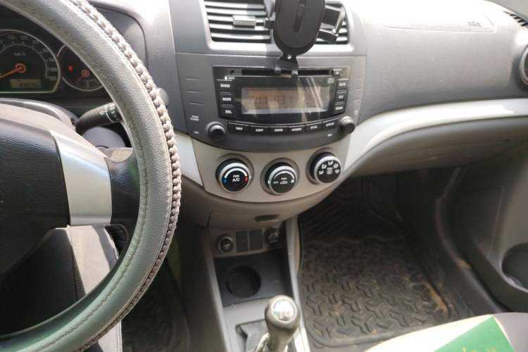 Used CHANGAN Alsvin 2012 Sedan 1.5L Manual Luxury Model Audio And AC Panel