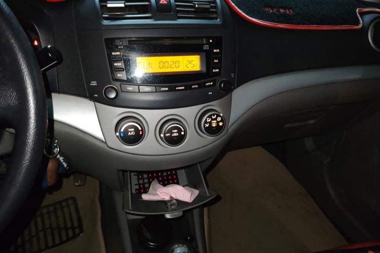 Used CHANGAN Alsvin 2012 Sedan 1.5L Manual Luxury Model Audio And AC Panel
