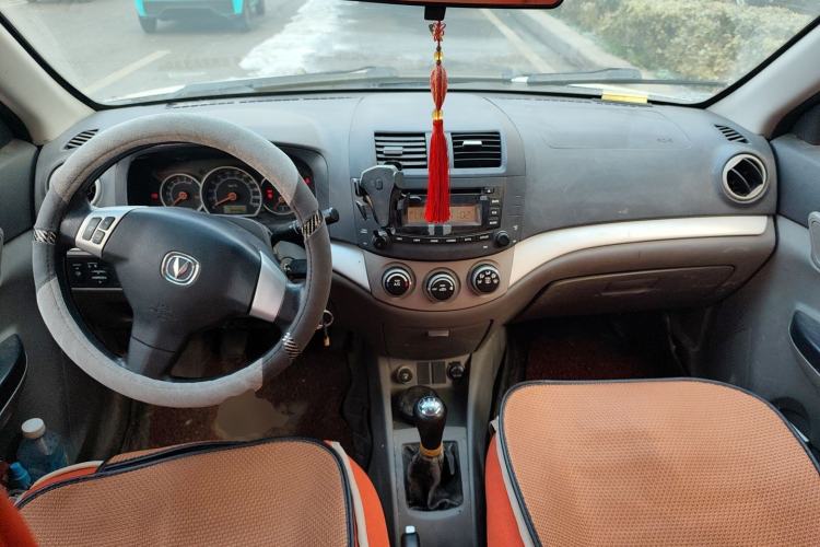 Used CHANGAN Alsvin 2012 Sedan 1.5L Manual Luxury Model Center Console
