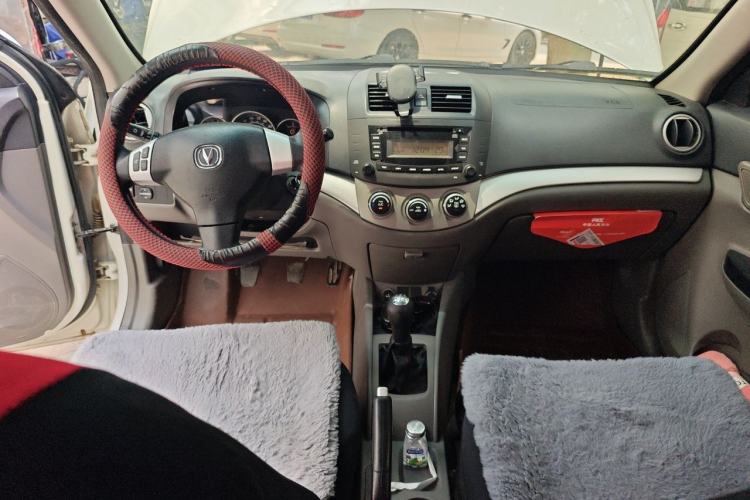 Used CHANGAN Alsvin 2012 Sedan 1.5L Manual Luxury Model Center Console