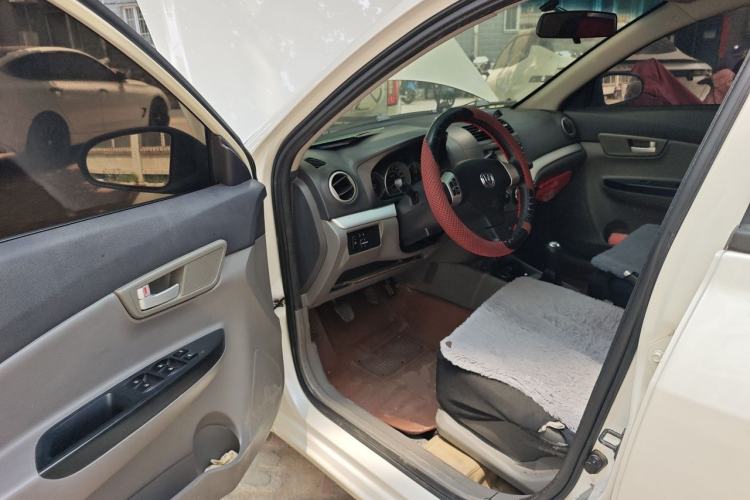 Used CHANGAN Alsvin 2012 Sedan 1.5L Manual Luxury Model Driver Seat