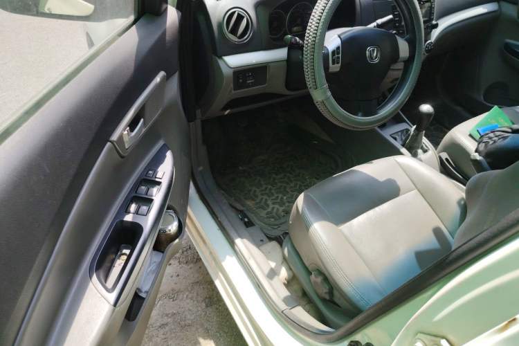 Used CHANGAN Alsvin 2012 Sedan 1.5L Manual Luxury Model Driver Seat