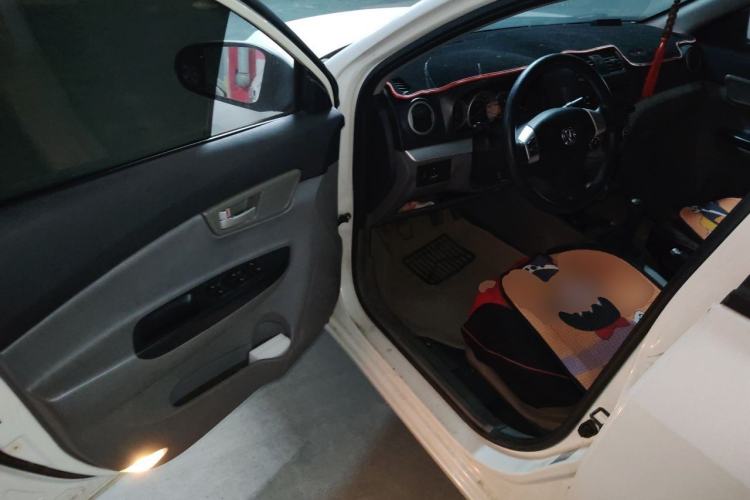 Used CHANGAN Alsvin 2012 Sedan 1.5L Manual Luxury Model Driver Seat