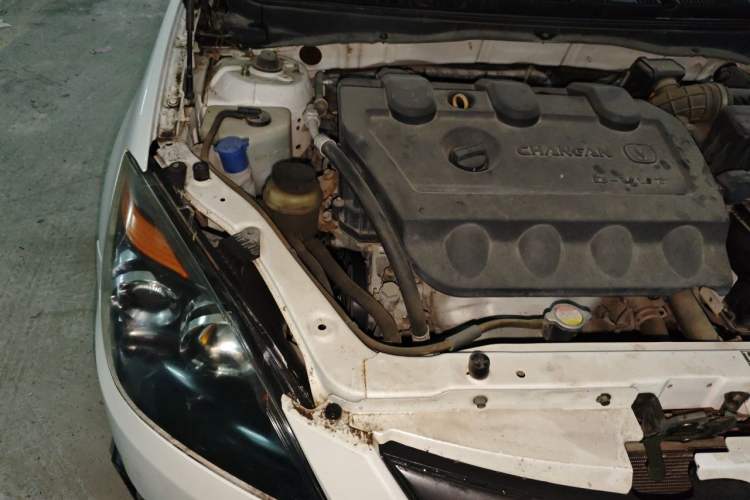 Used CHANGAN Alsvin 2012 Sedan 1.5L Manual Luxury Model Engine Bay Right